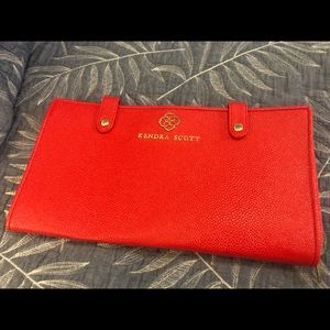 Kendra Scott Getaway Collection Travel Case